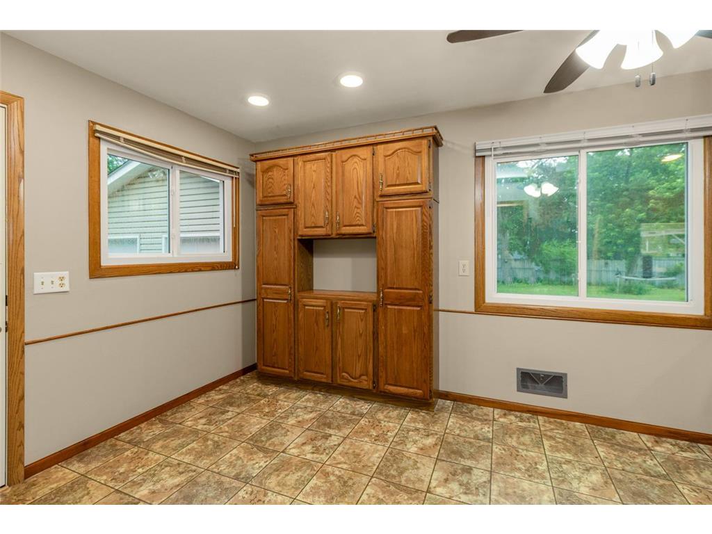 8820 Monroe Street NE Blaine MN 55434 7092001 image10