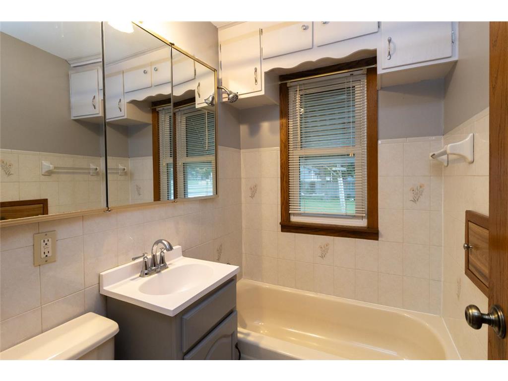 8820 Monroe Street NE Blaine MN 55434 7092001 image13
