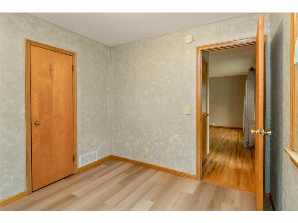 8820 Monroe Street NE Blaine MN 55434 7092001 image17