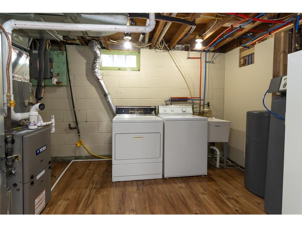 8820 Monroe Street NE Blaine MN 55434 7092001 image24