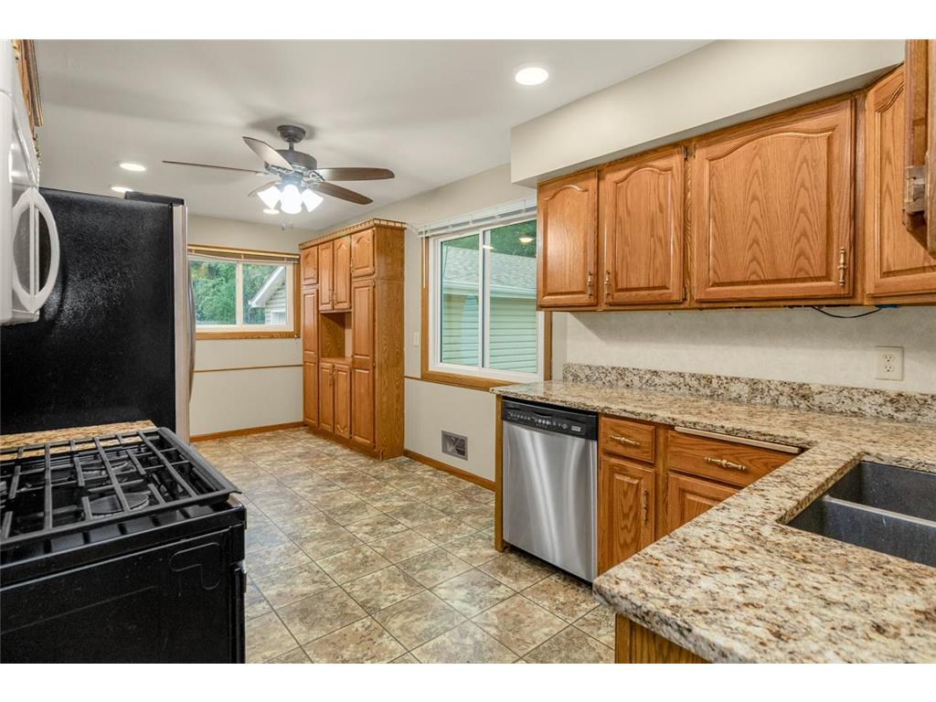 8820 Monroe Street NE Blaine MN 55434 7092001 image7