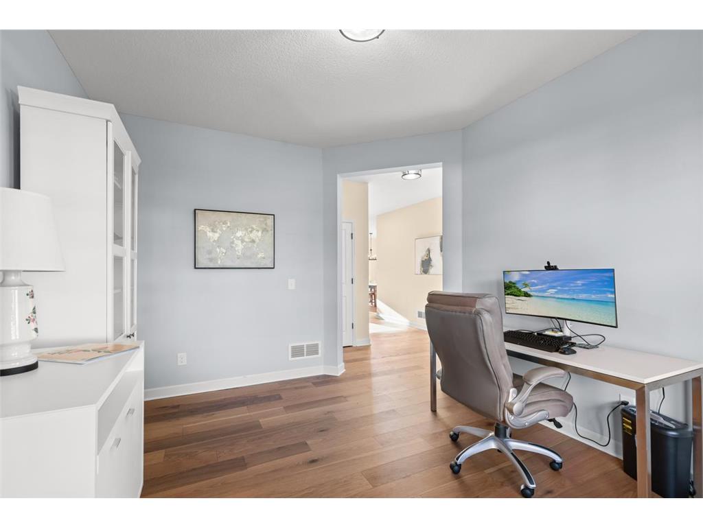 8821 Reflections Road Chanhassen MN 55317 7075071 image16