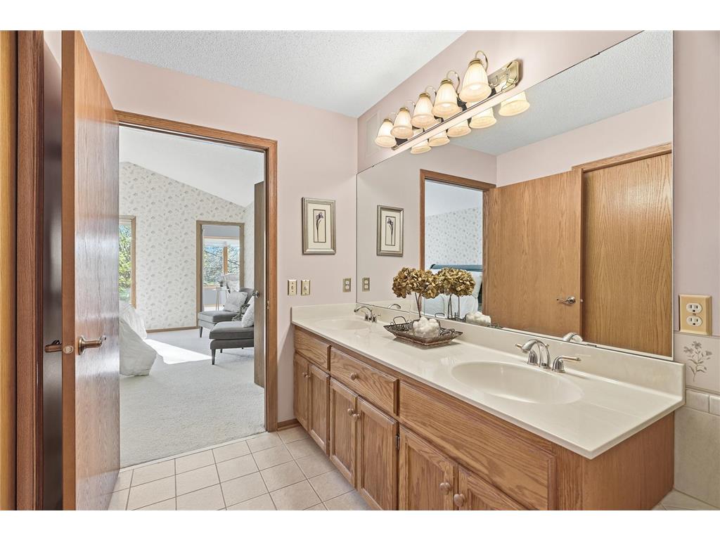 8821 Stonebrooke Court Woodbury MN 55125 7069769 image42