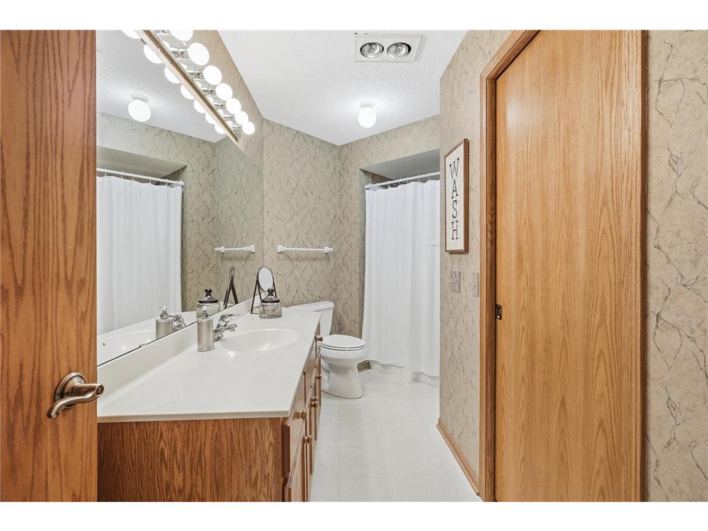 8821 Stonebrooke Court Woodbury MN 55125 7069769 image54