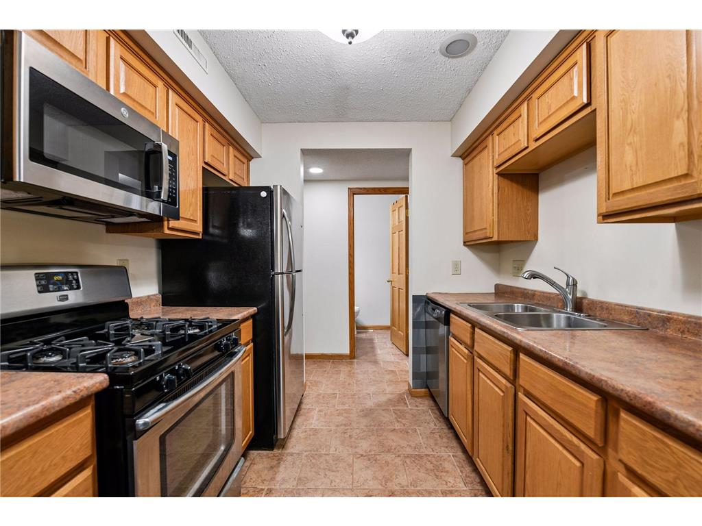 8823 Basswood Road Eden Prairie MN 55344 7084047 image12