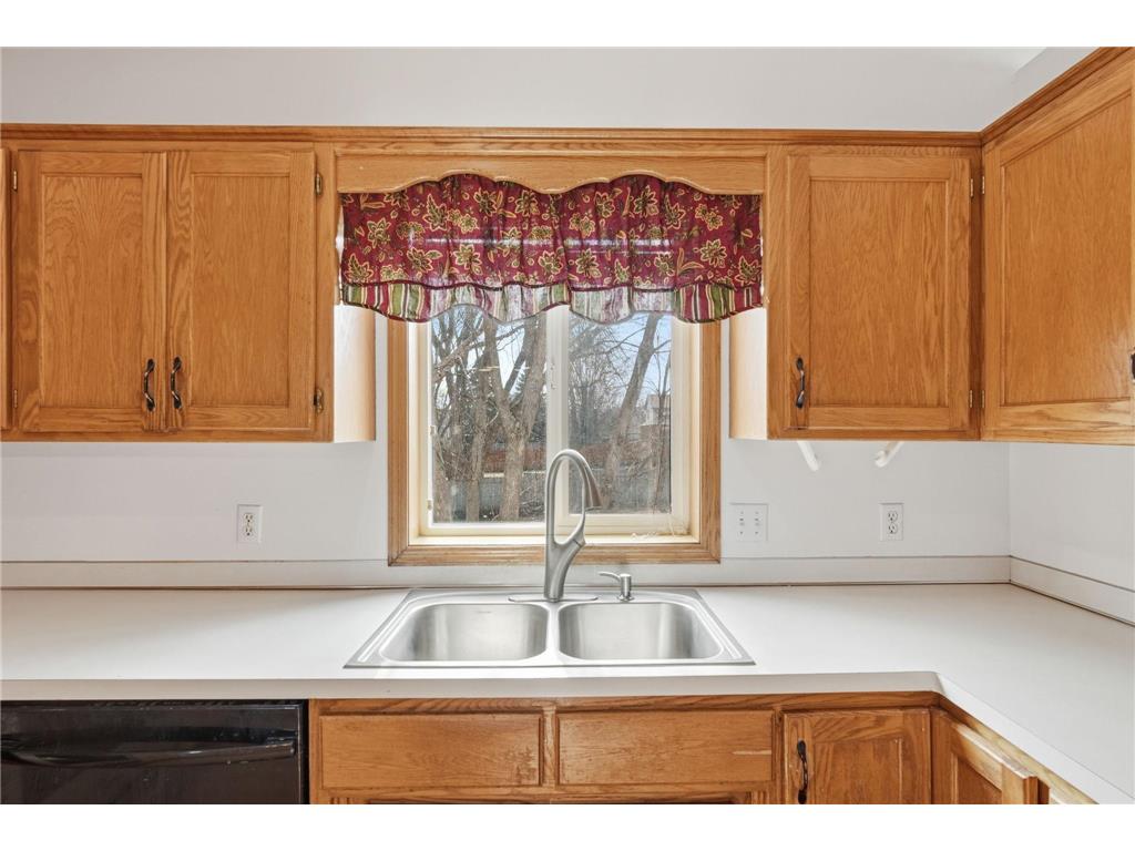 8824 Oregon Avenue N Brooklyn Park MN 55445 7002705 image10