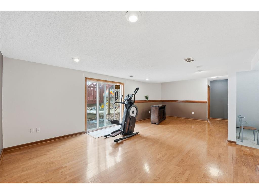 8824 Oregon Avenue N Brooklyn Park MN 55445 7002705 image21