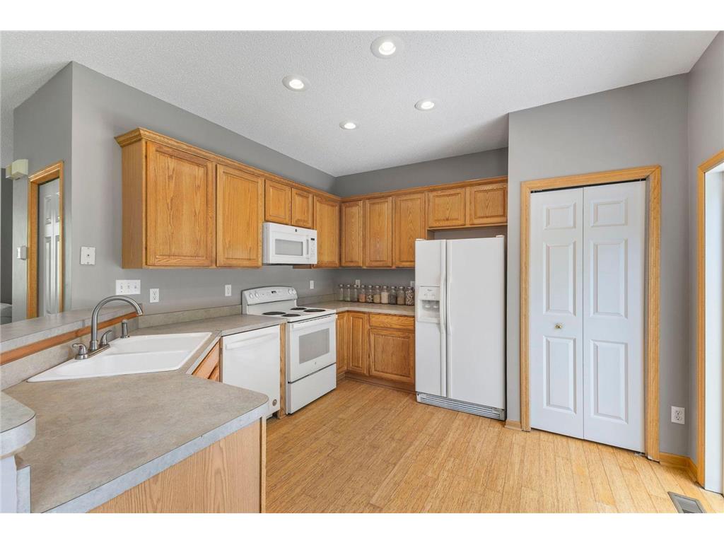 8828 Brunell Way Inver Grove Heights MN 55076 7079316 image8