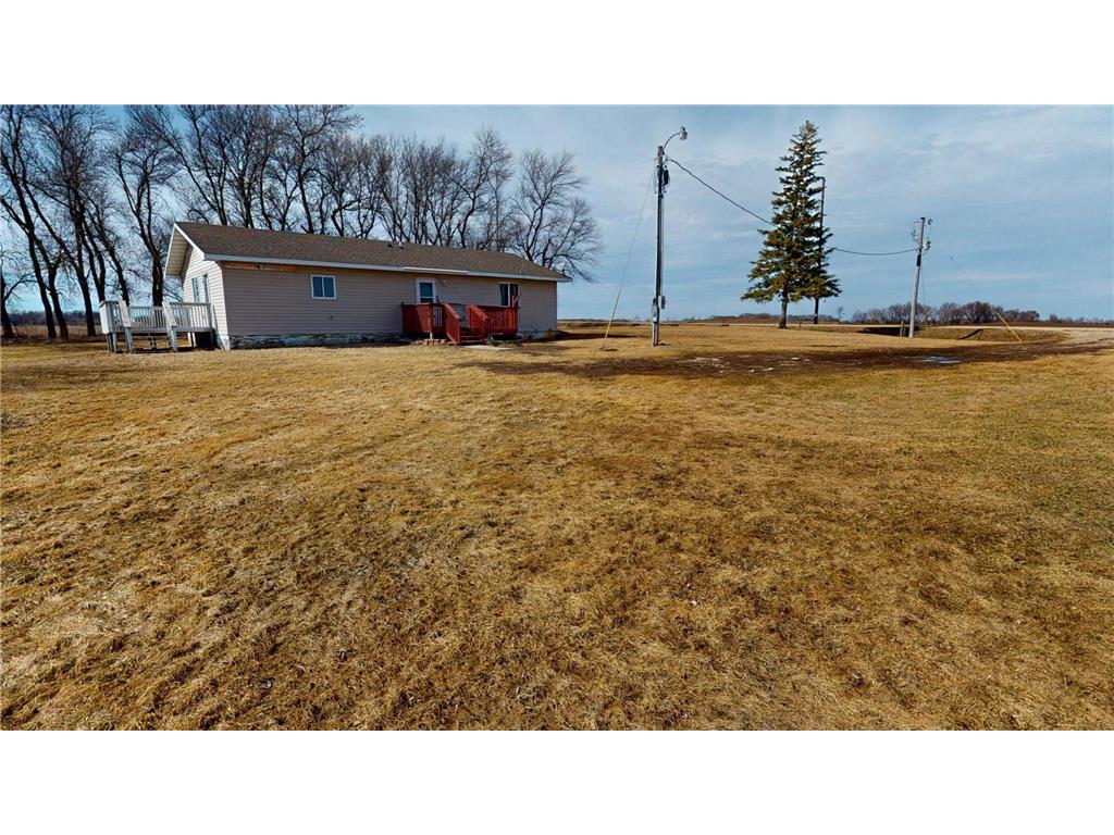 88327 140th Street Glenville MN 56036 7034152 image1
