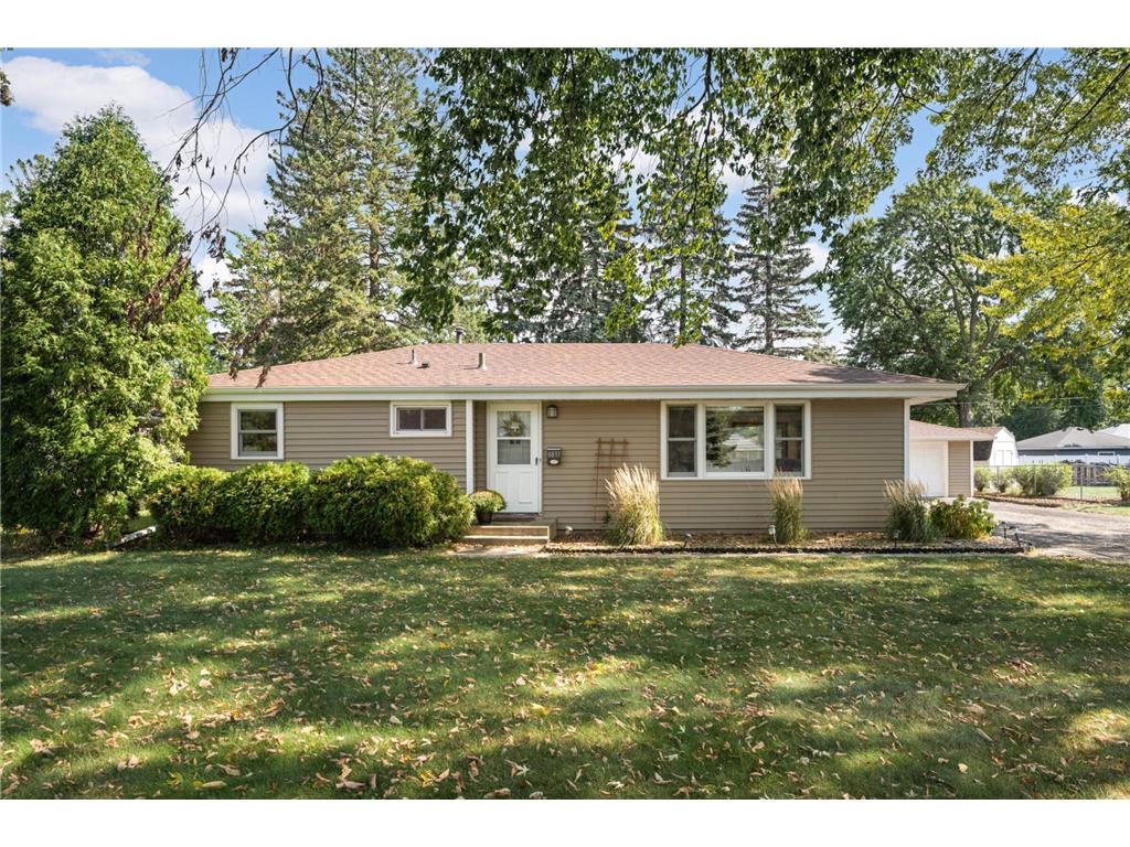 8833 Bryant Avenue S Bloomington MN 55420 6585317 image1