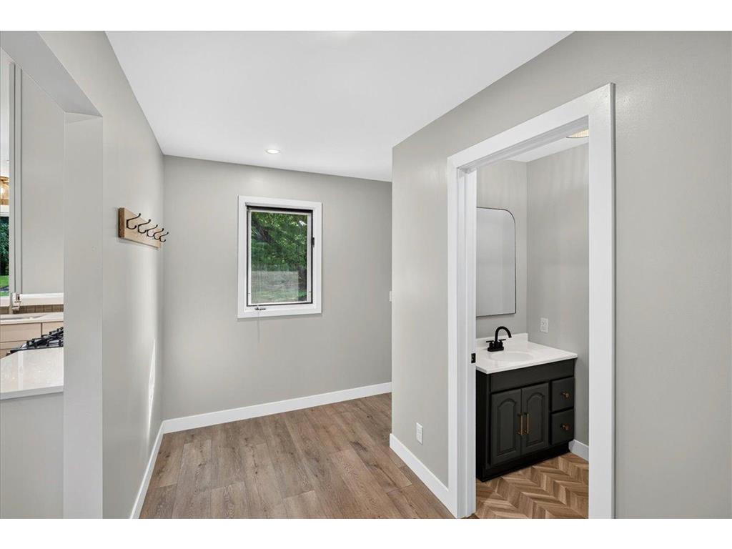 8833 Canby Court Northfield MN 55057 - Union Lake 7111546 image35