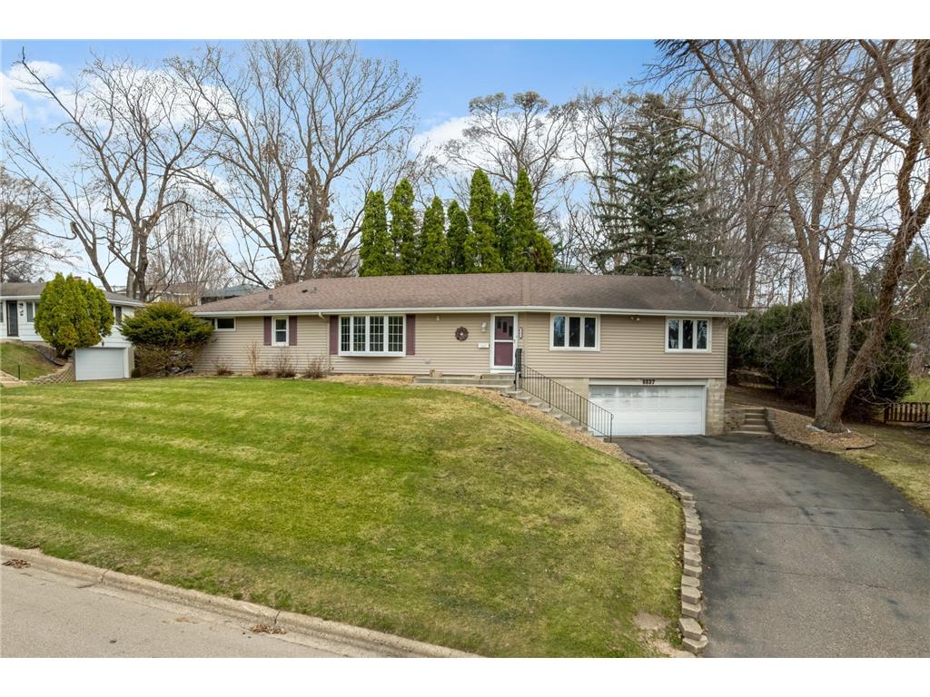 8837 Abbott Avenue S Bloomington MN 55431 7059899 image1