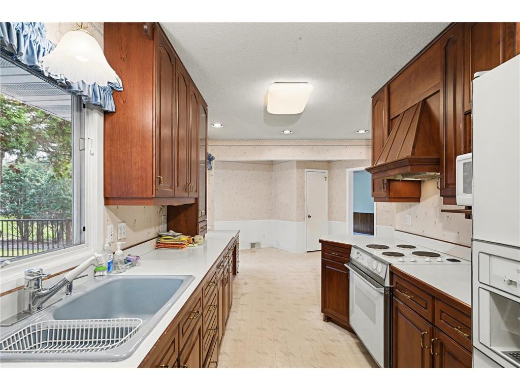 8837 Abbott Avenue S Bloomington MN 55431 7059899 image15