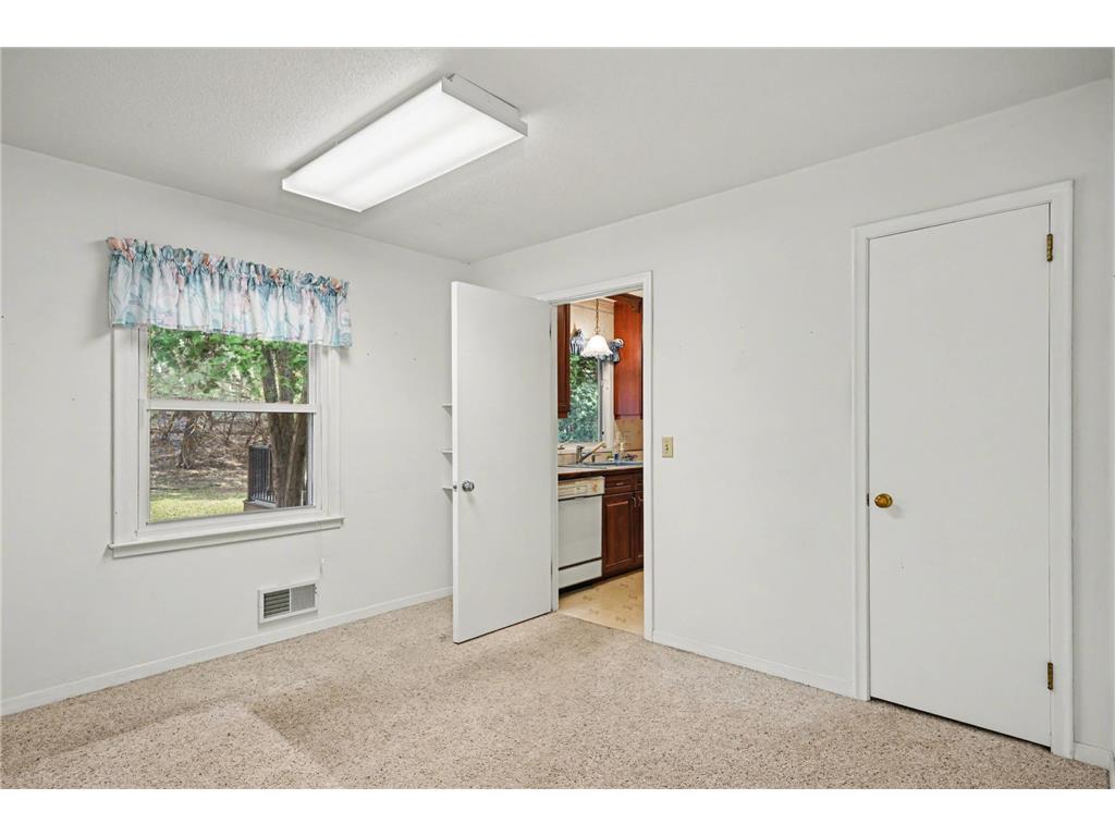 8837 Abbott Avenue S Bloomington MN 55431 7059899 image17
