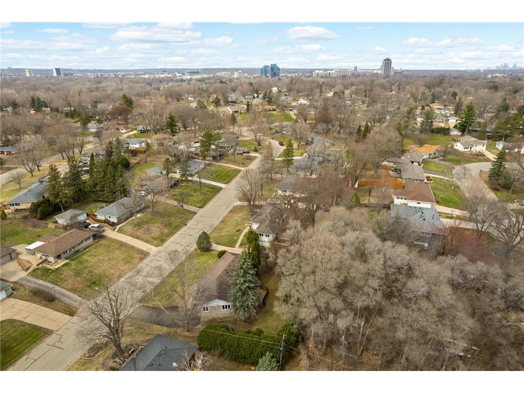 8837 Abbott Avenue S Bloomington MN 55431 7059899 image31