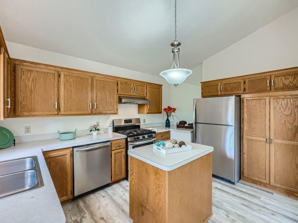 8837 Kilbirnie Terrace Brooklyn Park MN 55443 6336795 image1