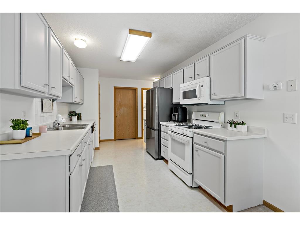 8839 Hastings Circle NE Blaine MN 55449 7041065 image10