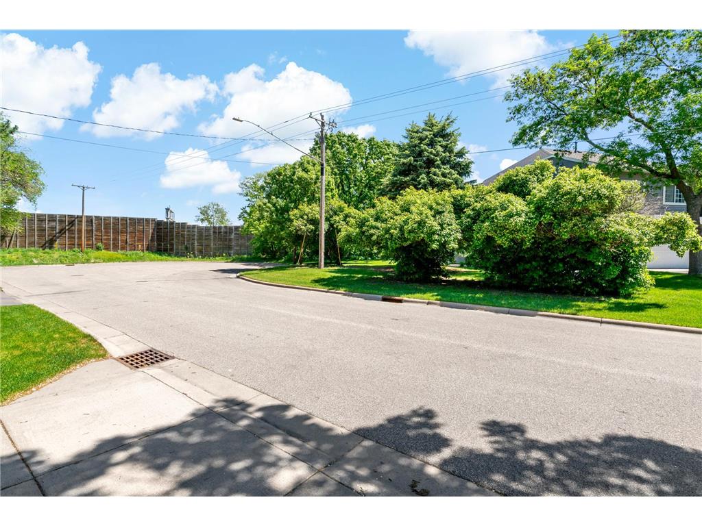 8839 Hastings Circle NE Blaine MN 55449 7041065 image42