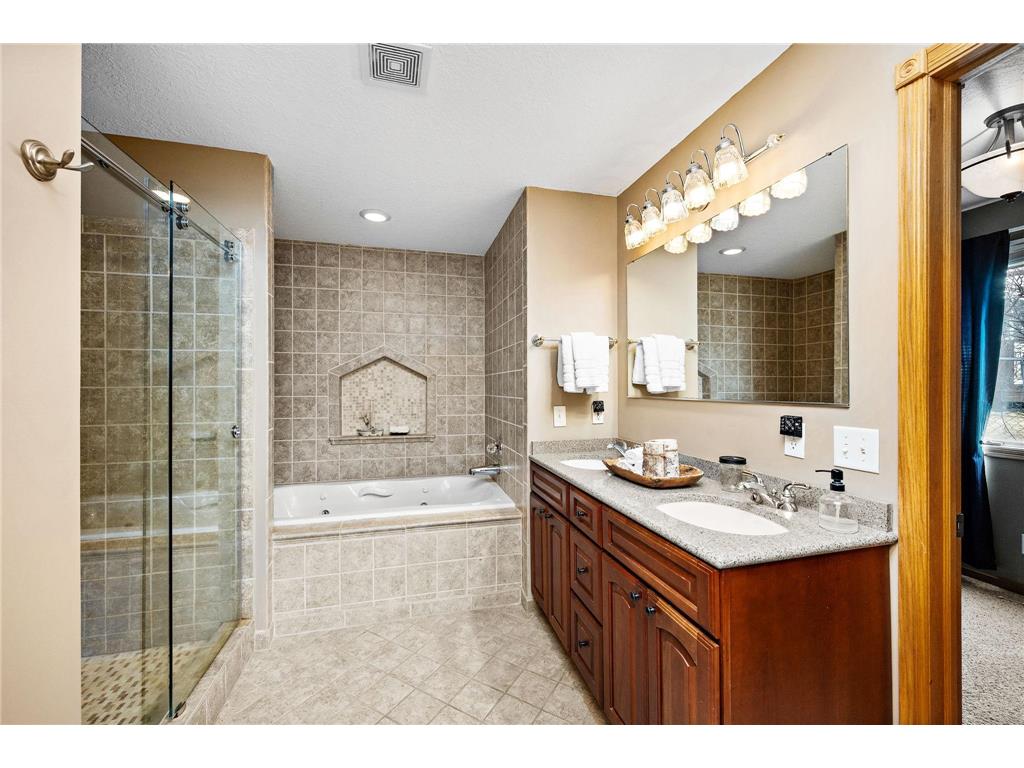 8839 N Shore Trail N Forest Lake MN 55025 - Forest 7032690 image18