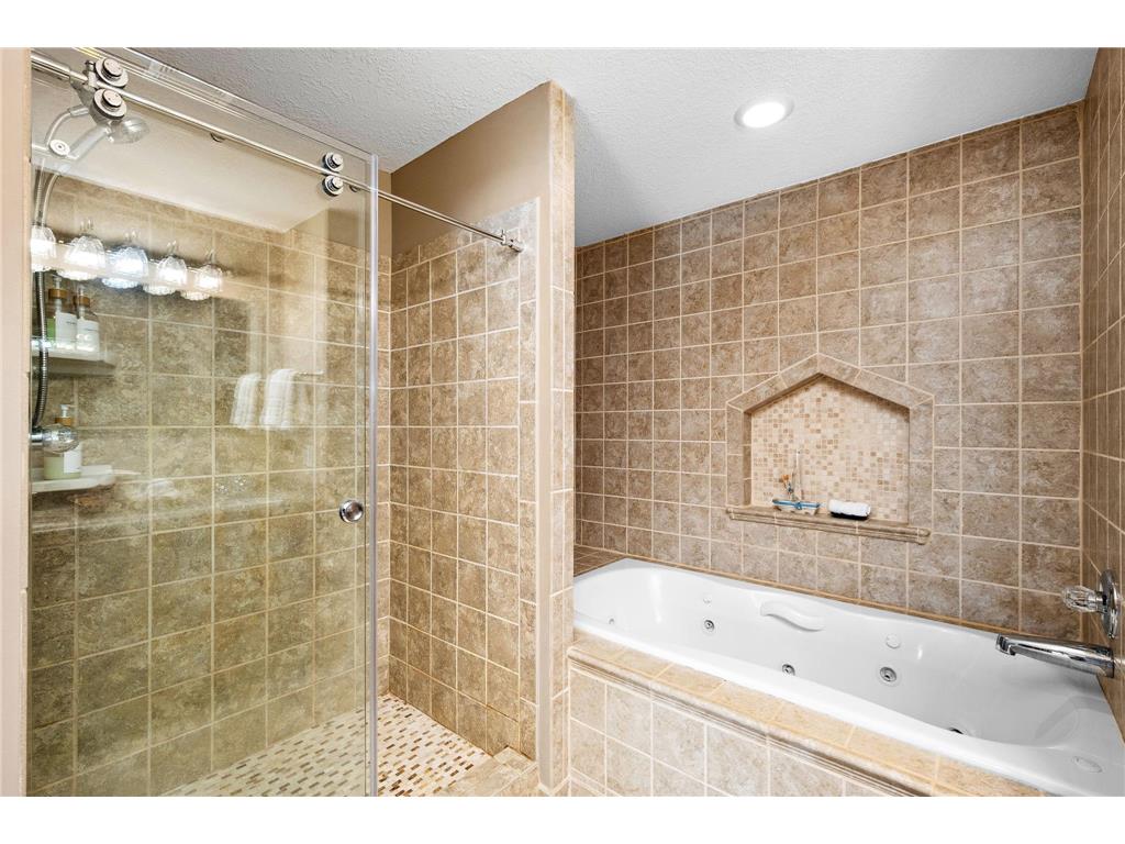 8839 N Shore Trail N Forest Lake MN 55025 - Forest 7032690 image19