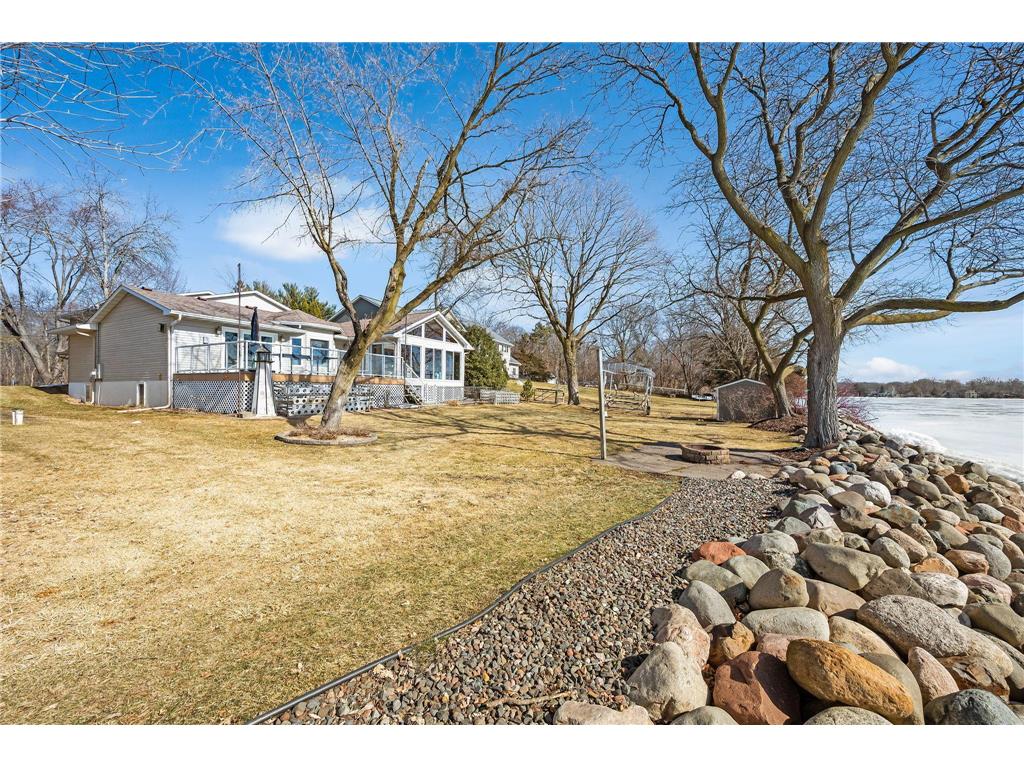 8839 N Shore Trail N Forest Lake MN 55025 - Forest 7032690 image39