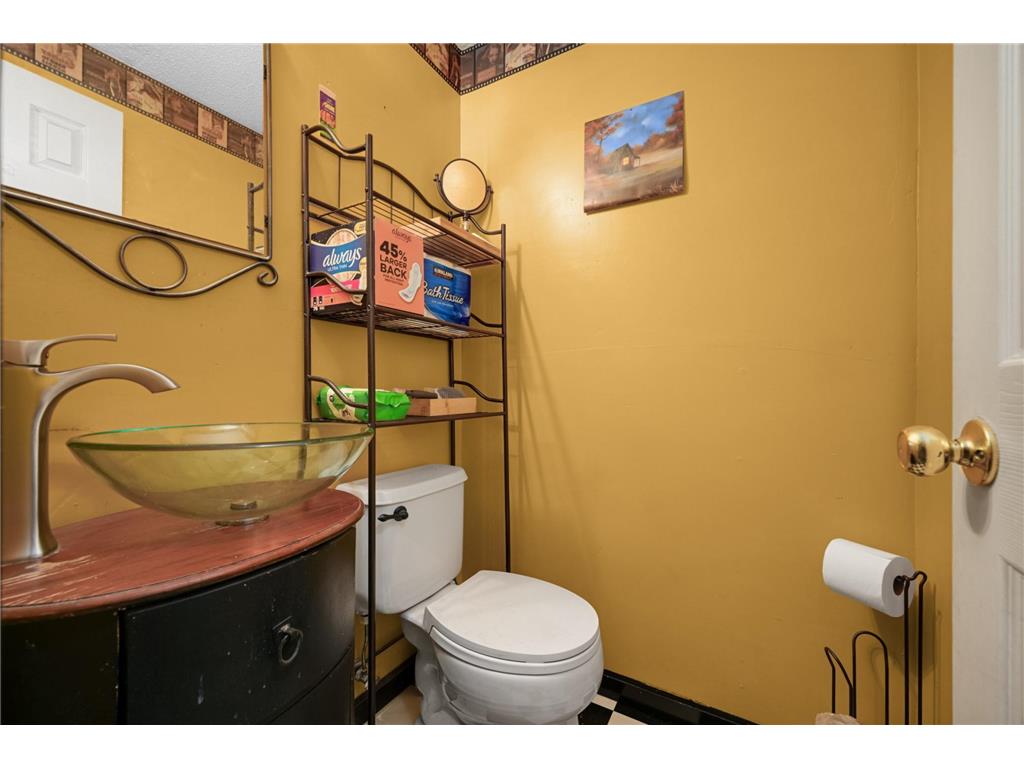 884 Conway Street Saint Paul MN 55106 7067774 image17