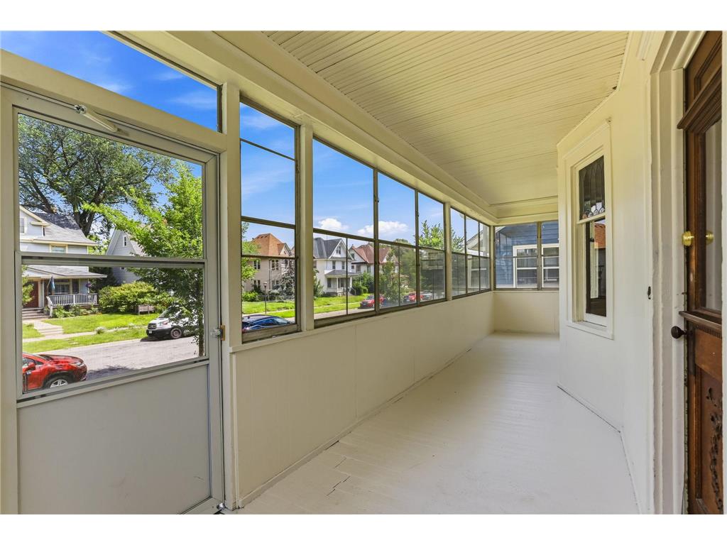 884 Iglehart Avenue Saint Paul MN 55104 7106359 image3
