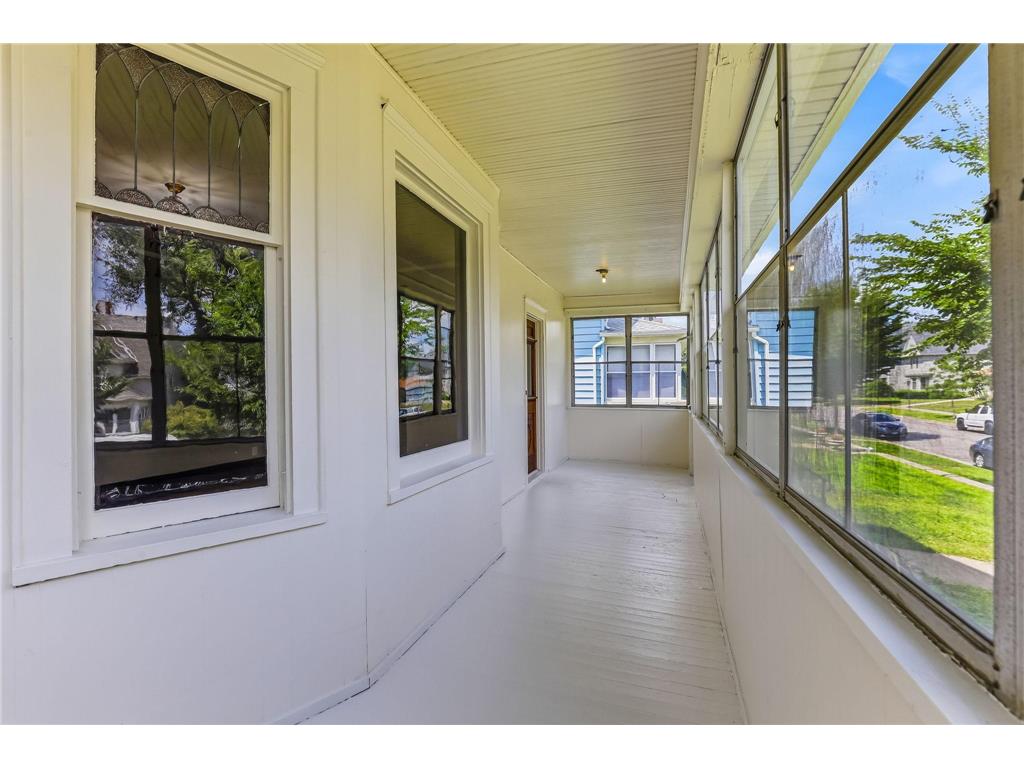 884 Iglehart Avenue Saint Paul MN 55104 7106359 image4