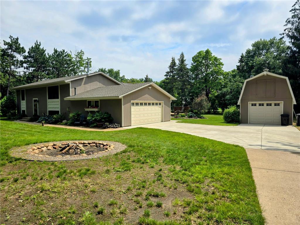 884 Pine Street Lino Lakes MN 55014 6562113 image1