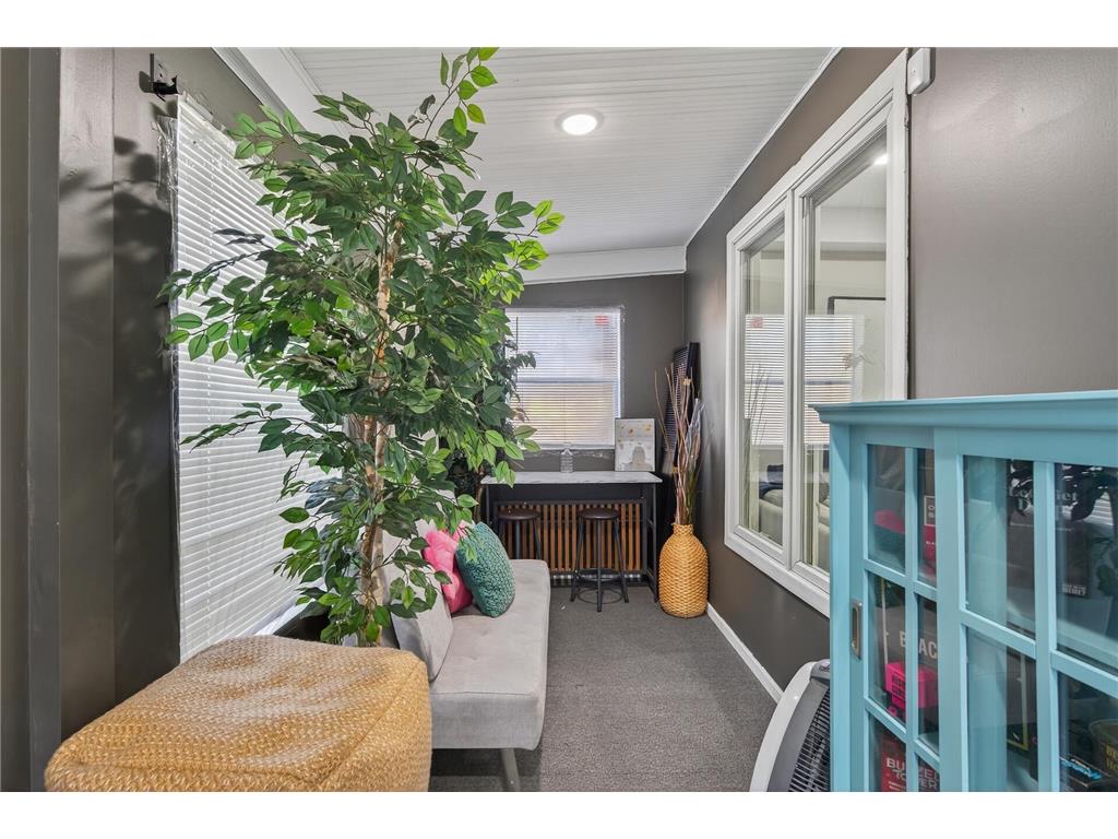 884 Westminster Street Saint Paul MN 55130 7003064 image1