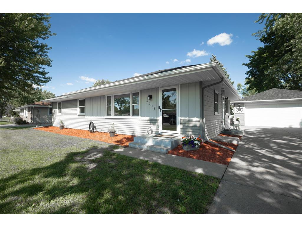 8843 Grospoint Avenue S Cottage Grove MN 55016 6772291 image1