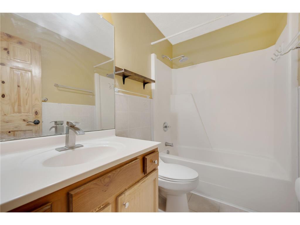 885 70th Avenue N Brooklyn Center MN 55430 6762266 image16