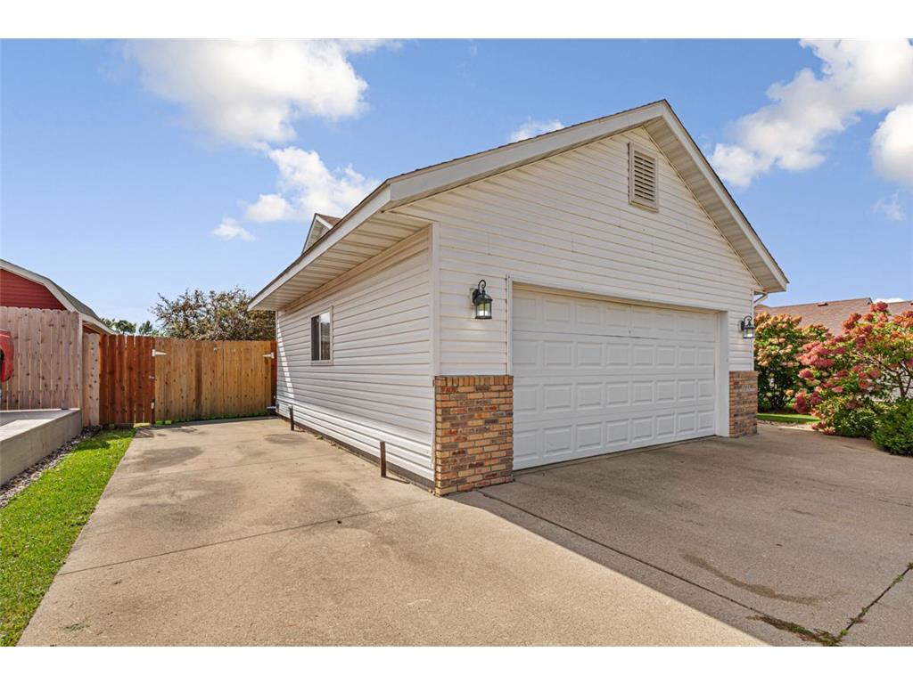 885 Lee Street NE Owatonna MN 55060 7043575 image2