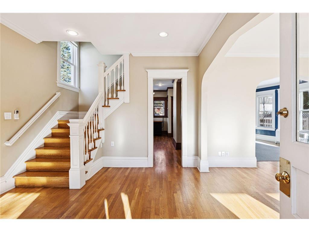 885 Linwood Avenue Saint Paul MN 55105 7023454 image12