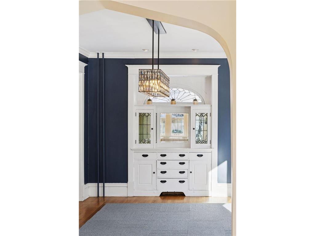 885 Linwood Avenue Saint Paul MN 55105 7023454 image22