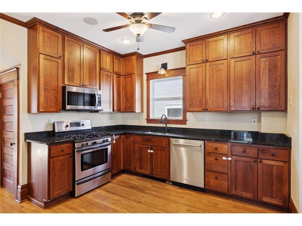 885 Linwood Avenue Saint Paul MN 55105 7023454 image25