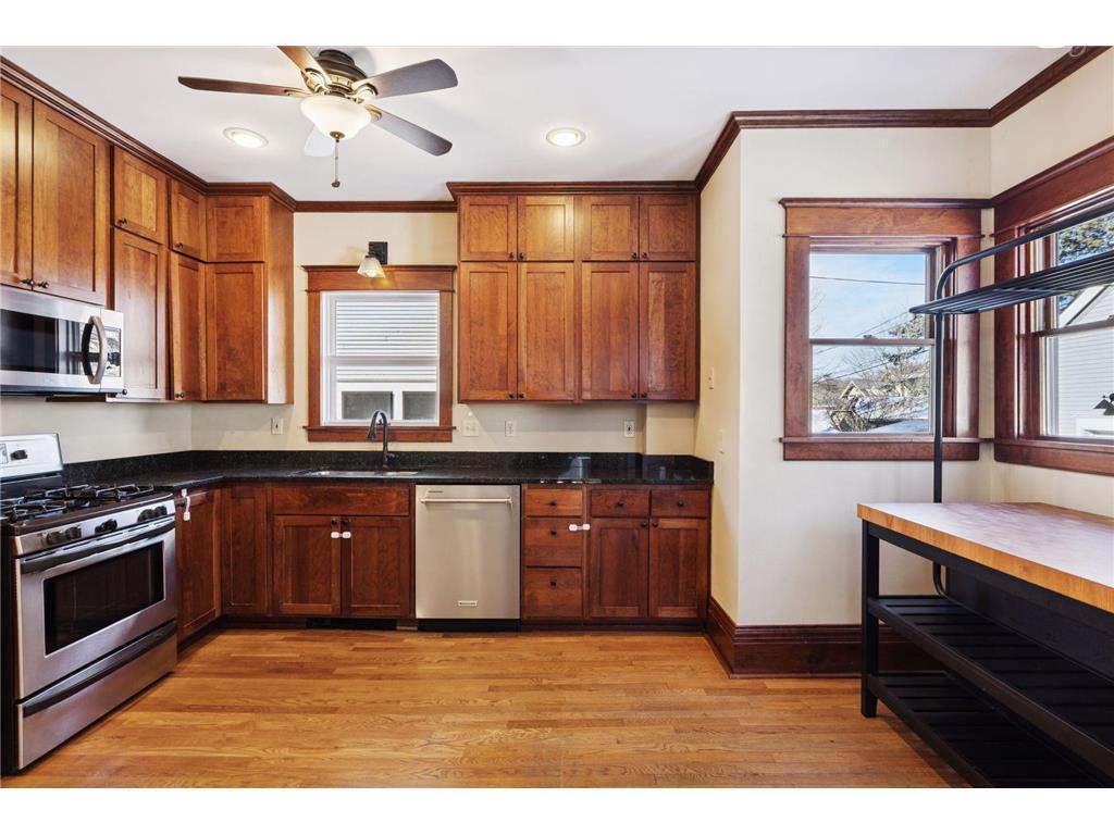 885 Linwood Avenue Saint Paul MN 55105 7023454 image26