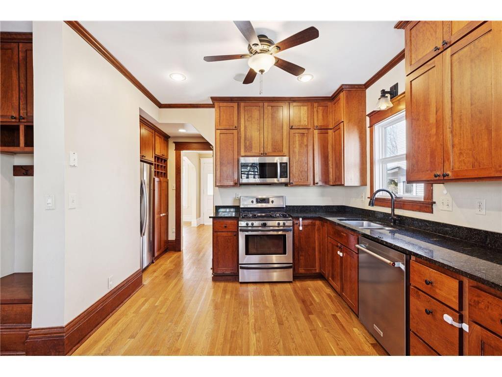 885 Linwood Avenue Saint Paul MN 55105 7023454 image27