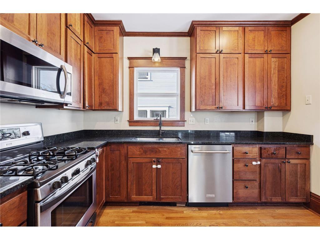 885 Linwood Avenue Saint Paul MN 55105 7023454 image28