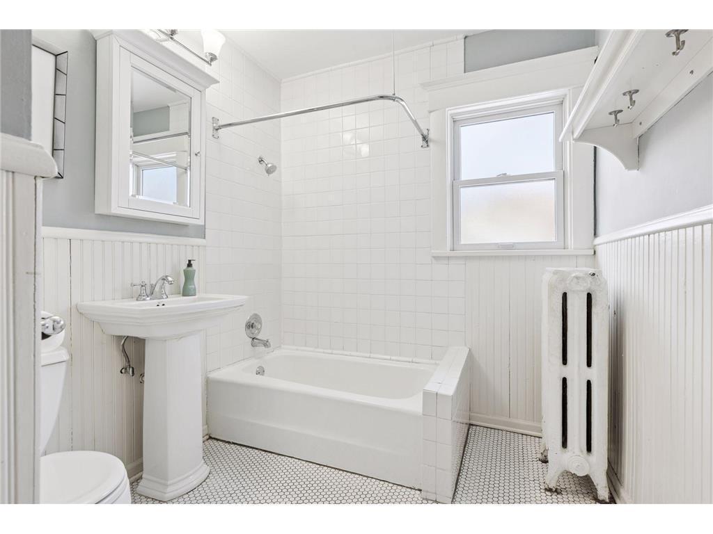 885 Linwood Avenue Saint Paul MN 55105 7023454 image43