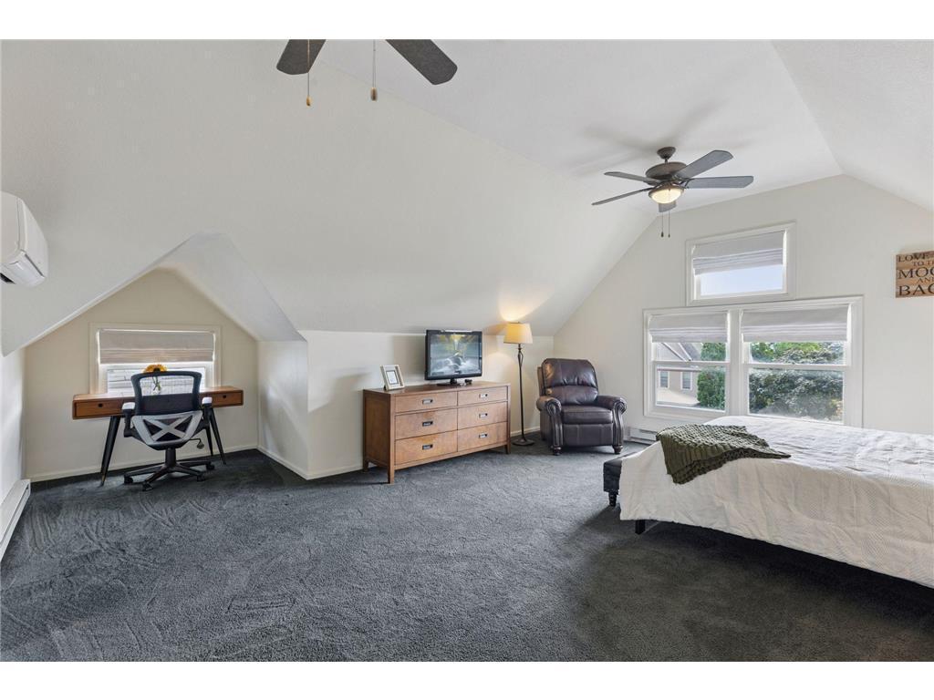 885 Linwood Avenue Saint Paul MN 55105 7023454 image49