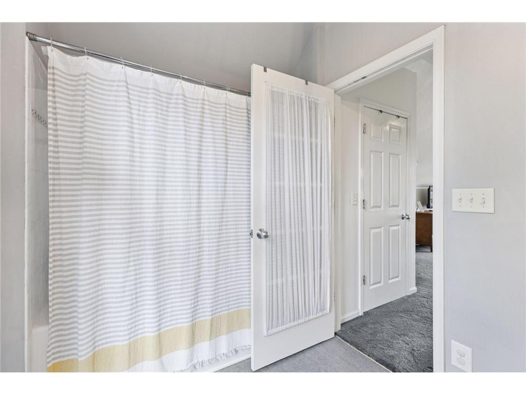 885 Linwood Avenue Saint Paul MN 55105 7023454 image57