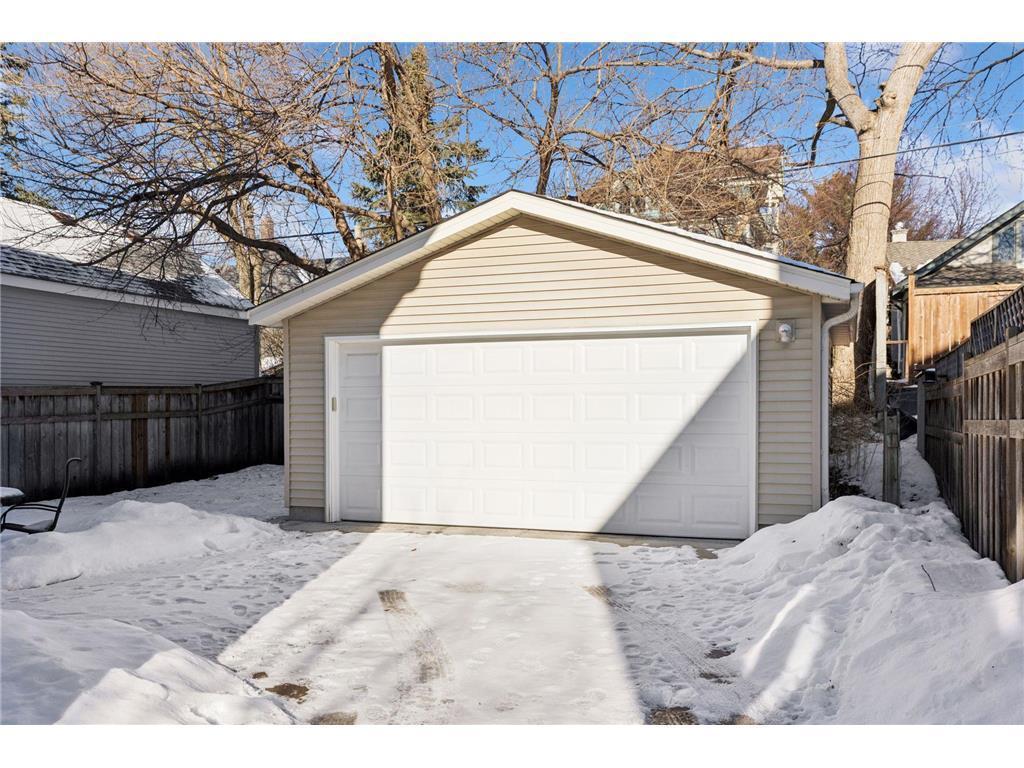 885 Linwood Avenue Saint Paul MN 55105 7023454 image70