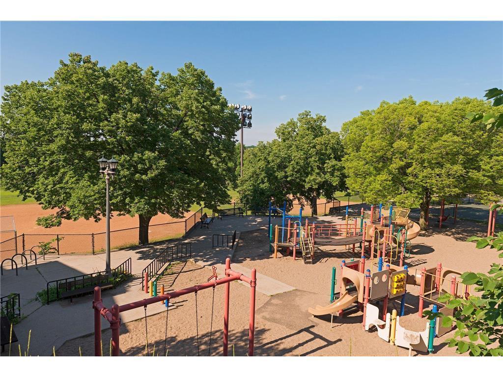 885 Linwood Avenue Saint Paul MN 55105 7023454 image74