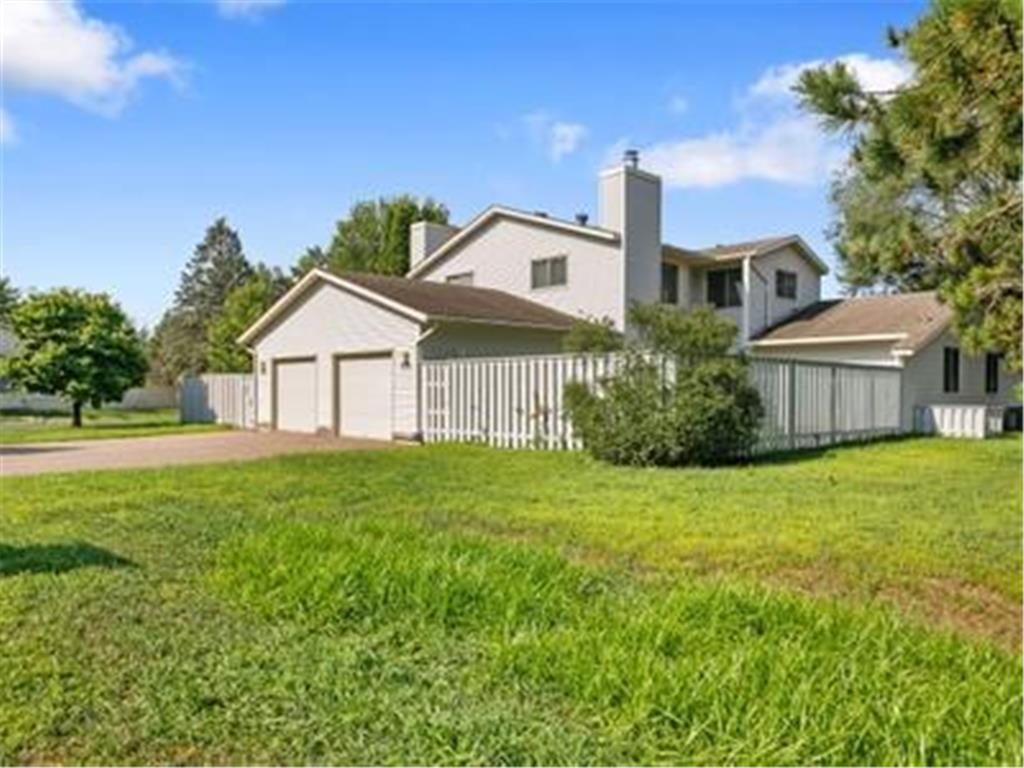 885 Monterey Drive Shoreview MN 55126 6410082 image1