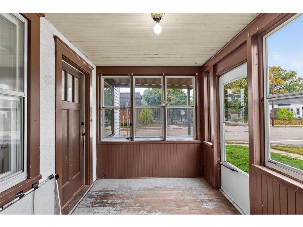 885 Ottawa Avenue West Saint Paul MN 55118 6805948 image4