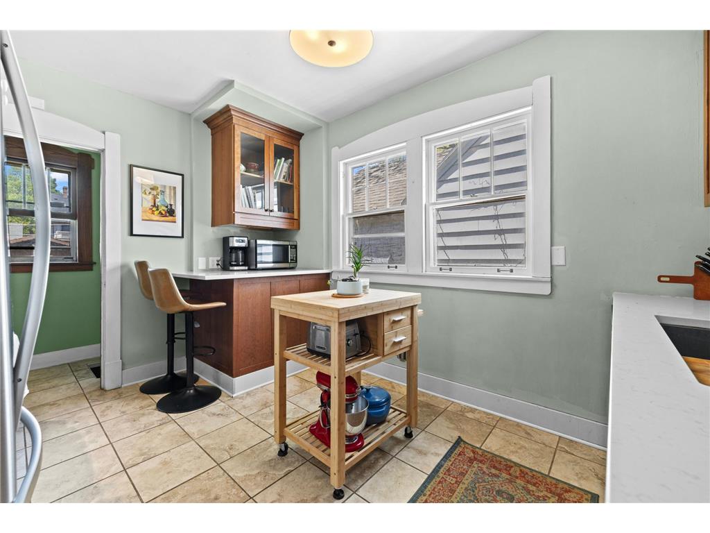 885 Portland Avenue Saint Paul MN 55104 7072595 image16