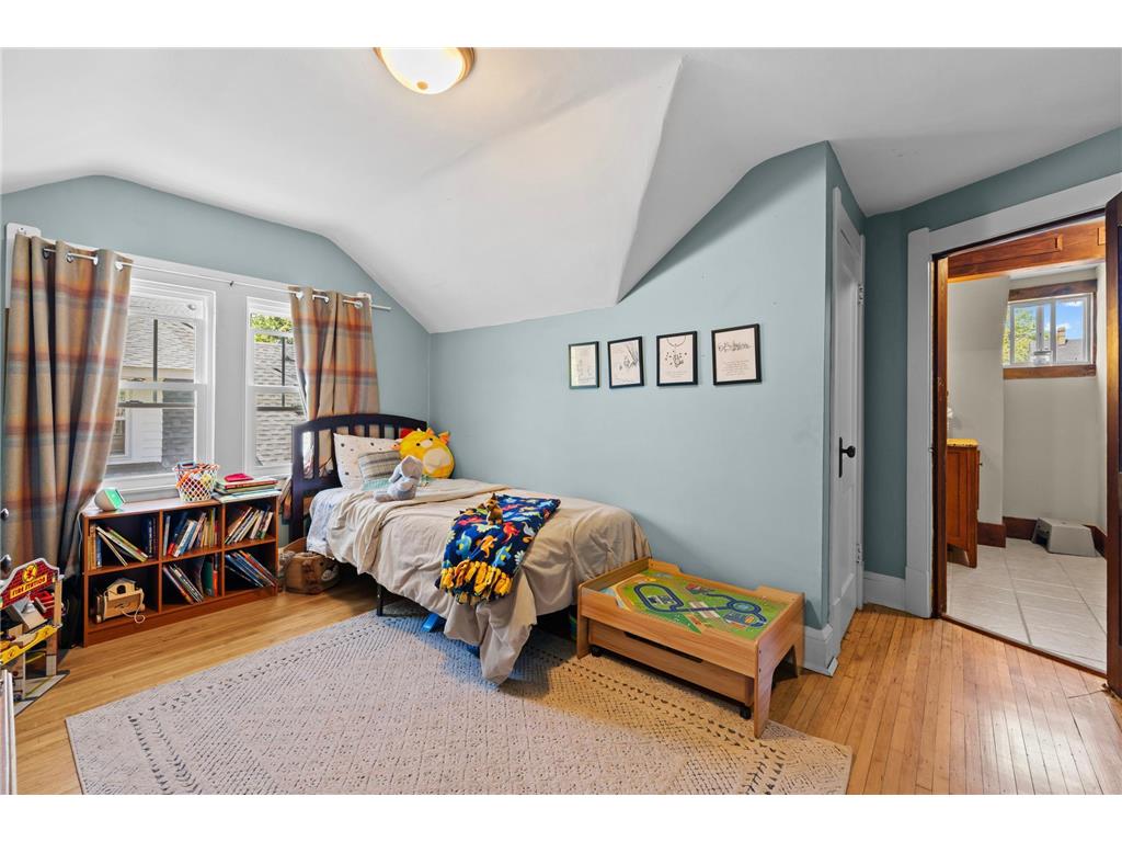 885 Portland Avenue Saint Paul MN 55104 7072595 image19