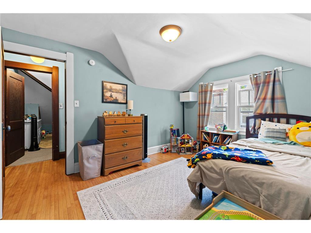 885 Portland Avenue Saint Paul MN 55104 7072595 image30