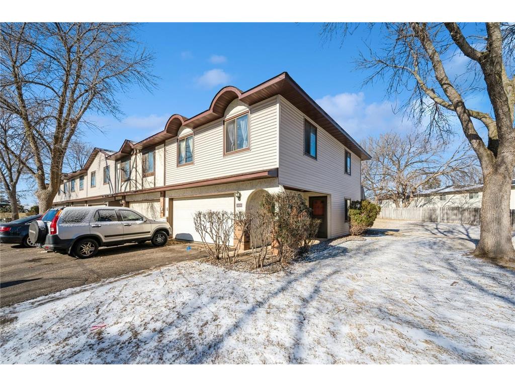 8850 N Maplebrook Court Brooklyn Park MN 55445 6495254 image1